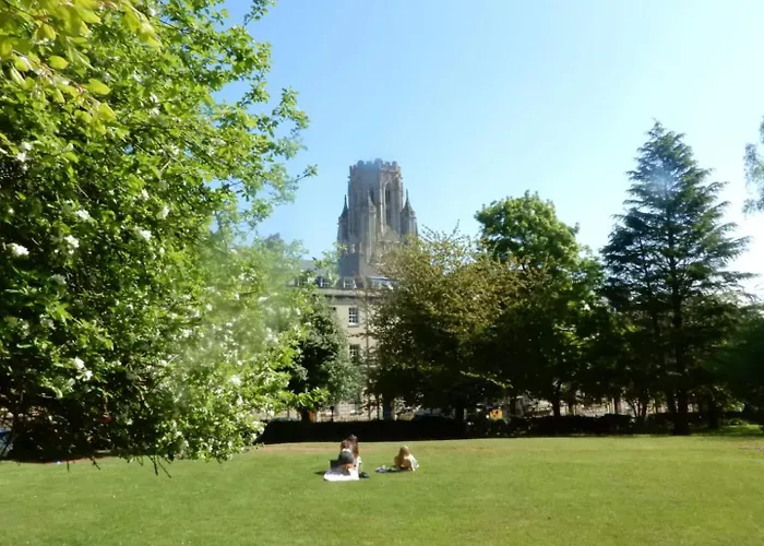 شقة Chic Centre Moments From Wills Memorial بريستول