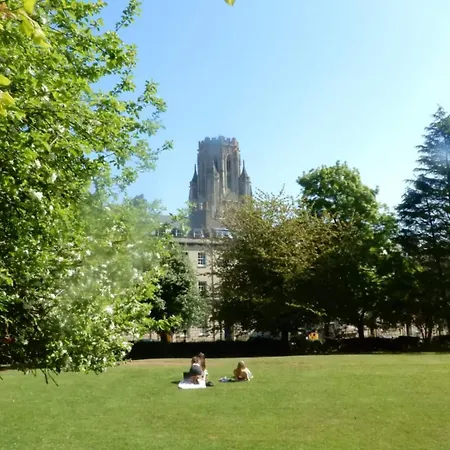 아파트 Chic Centre Moments From Wills Memorial 브리스틀